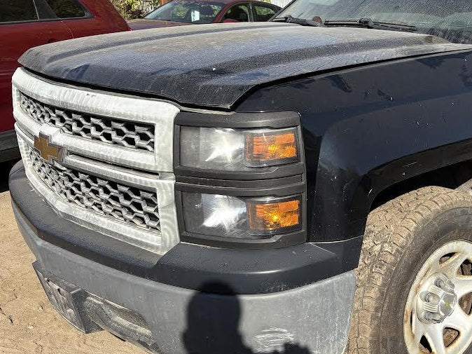 Phare avant gauche d'origine (OEM) d'occasion, compatible avec Silverado 1500 2014-2015, référence 23380552