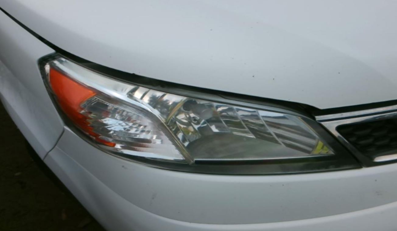 Used OEM RH Headlight fits 2013-2021 Nissan NV200 260103LM0A