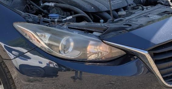 Used OEM RH Halogen Headlight fits 2014-2016 Mazda 3 BPW1510K0, BHN1510K0, BHN1510K0A