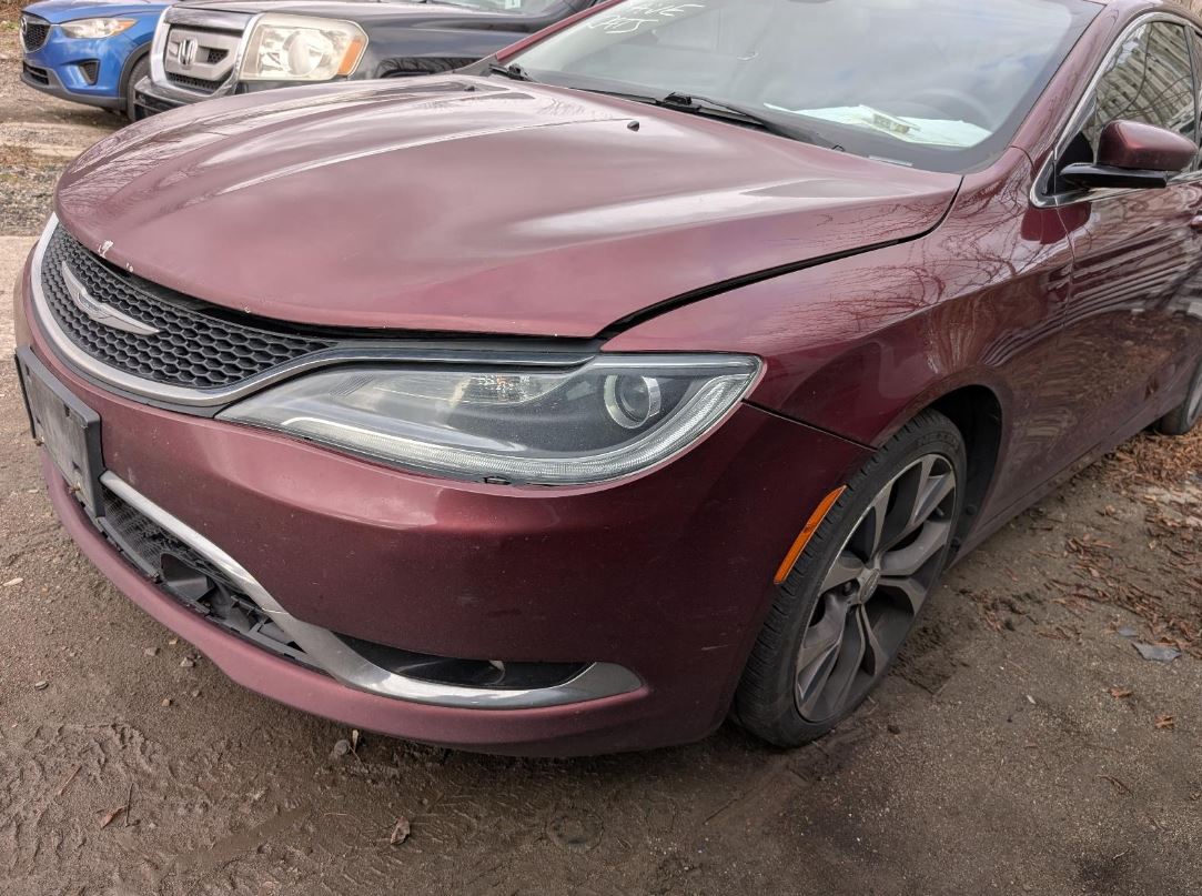 Porte avant OEM L d'occasion de qualité A pour Chrysler 200 2015-2017 68248177AC