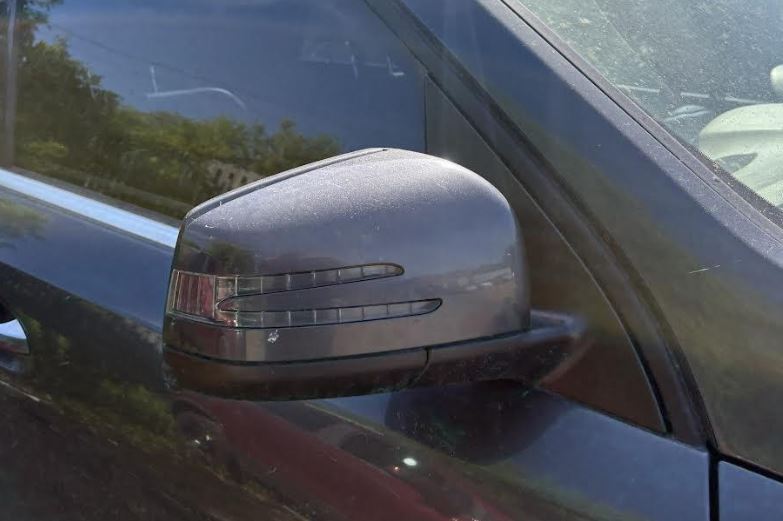 Used OEM RH Passenger side Door Mirror Power with blind spot alert fits Mercedes 2013-2016 GL350/550/63/450, 2012-2015 ML63/250/350/400/550