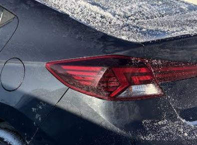 Feu arrière LED gauche d'origine d'occasion compatible avec Hyundai Elantra 2019-2020 92401F2610