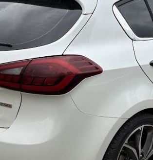 Feu arrière LED droit d'origine d'occasion compatible avec Kia Forte Hatchback 2014-2018, référence 92402A7430