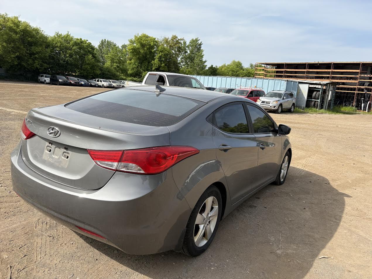 Feu arrière droit d'occasion OEM Elantra 2011-2013 924023Y000