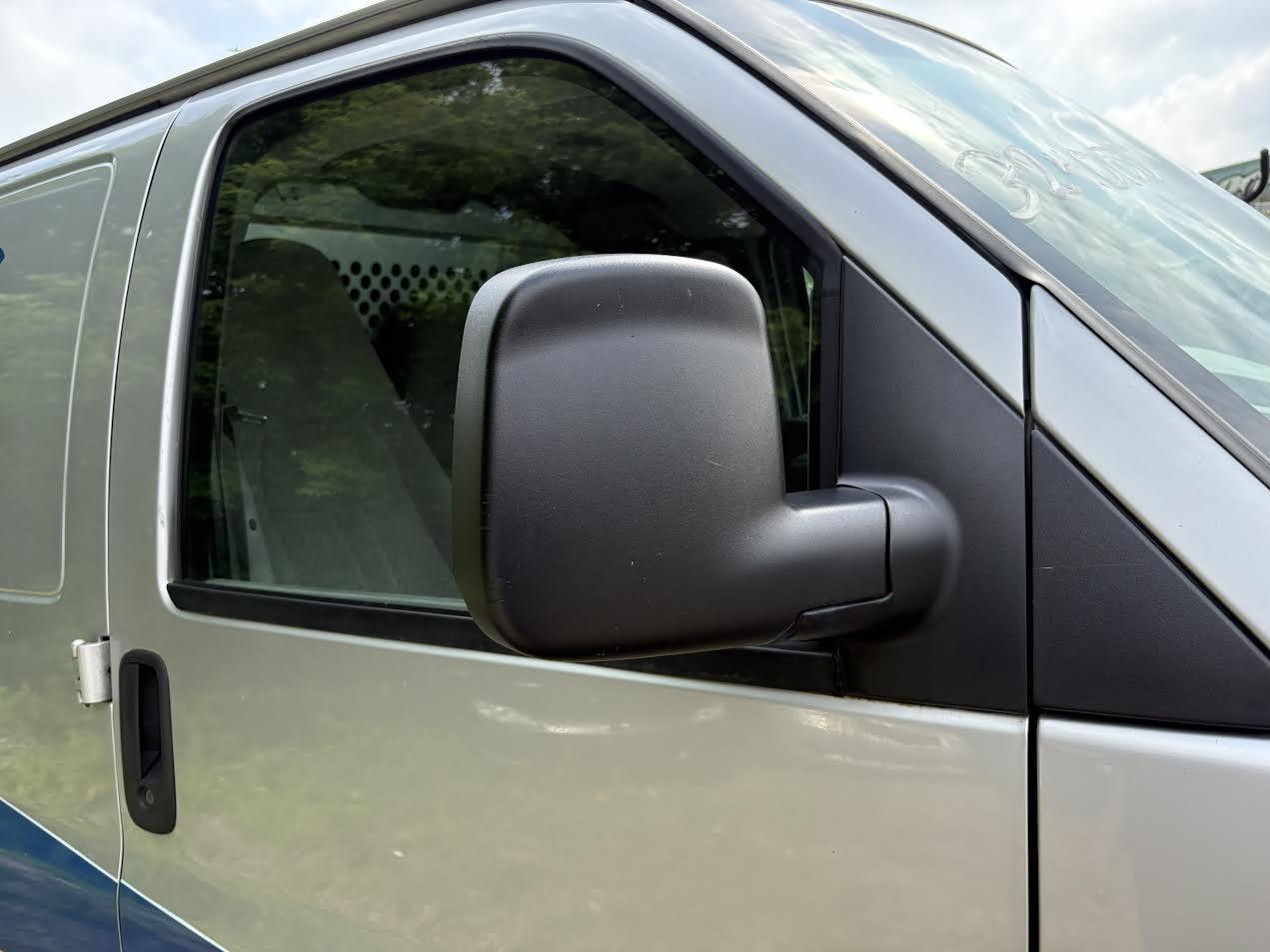 Rétroviseur extérieur droit d'origine d'occasion, compatible avec les modèles Express/Savana 1500 (2008-2014) et Express/Savana 2500/3500 (2008-2024) - Référence : 20838066