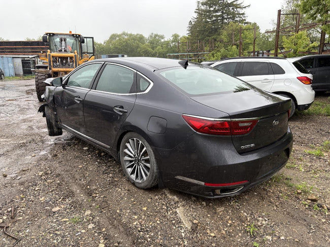 Feu arrière gauche d'occasion pour Kia Cadenza 92401F6020 (2017-2019)