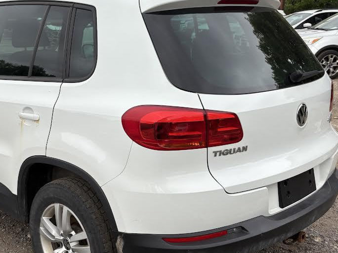 Feu arrière gauche d'origine d'occasion, compatible avec Volkswagen Tiguan 2012-2018, référence 5N0945095R