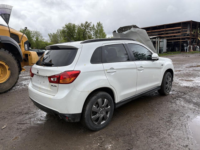 Feu arrière droit d'occasion pour Mitsubishi RVR Outlander Sport 8330B196 (2011-2019)
