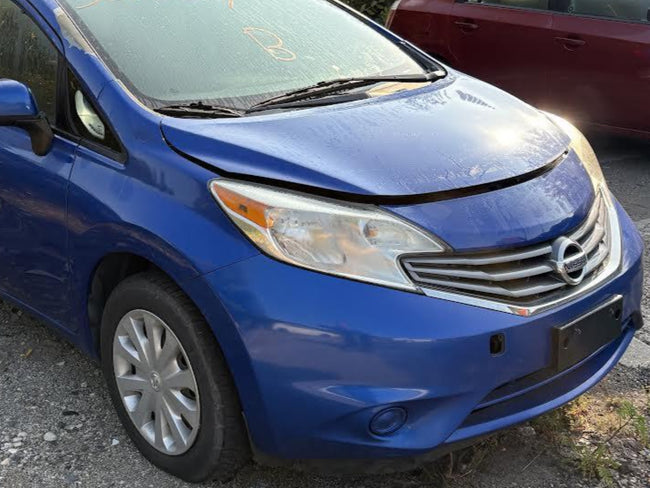 Phare avant côté conducteur d'occasion pour Nissan Versa 26060EM30A (2007-2012)