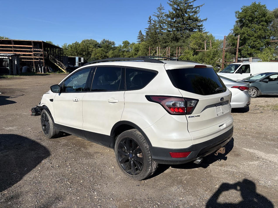 Feu arrière gauche d'origine d'occasion, compatible avec Ford Escape 2017-2018 (GJ5Z13405D, GJ5413405BF, GJ5413405BG).