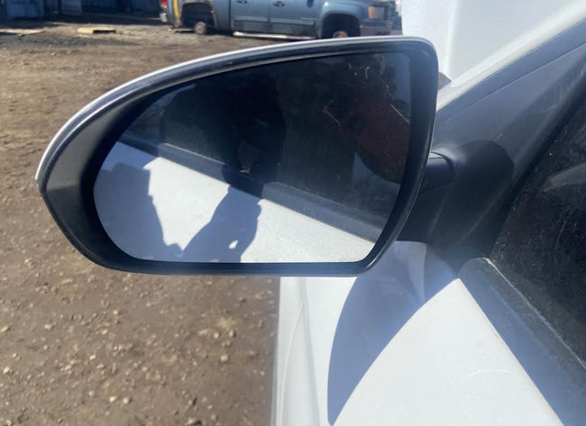 Rétroviseur extérieur gauche d'origine d'occasion, sans mémoire, sans surveillance d'angle mort, sans clignotant, compatible avec Hyundai Elantra 2017-2018