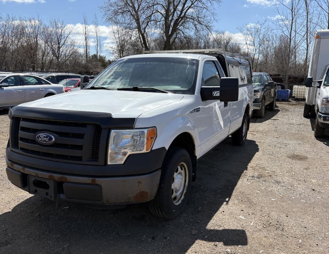 Alternateur d'origine d'occasion compatible avec Ford Taurus 3.5L/3.7L (2013-2019), Lincoln MKT (2013-2019) et Ford F150 (2011-2014).