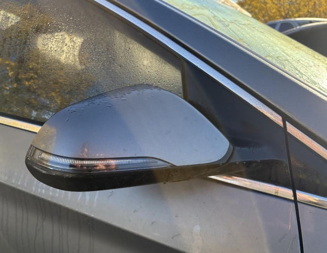 Used OEM RH Passenger side Door Mirror Power w/turn signal w/o memory fits 2018-2019 Hyundai Sonata 87620C2520