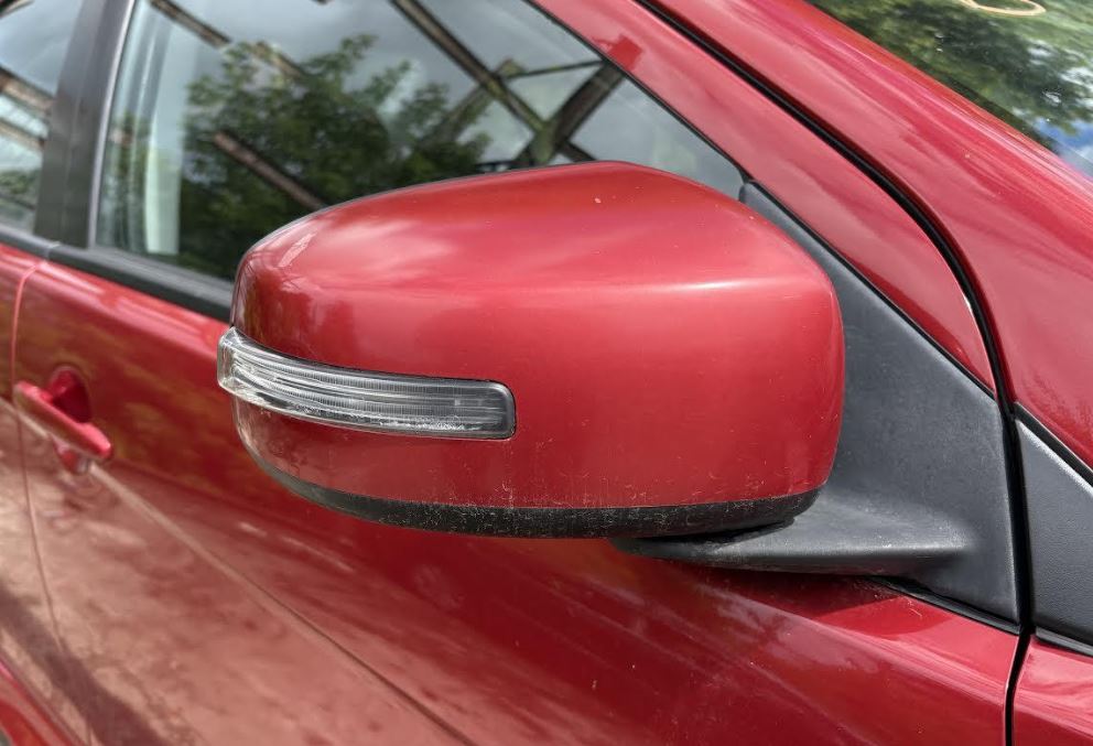 Rétroviseur extérieur droit (côté passager) d'origine d'occasion avec clignotant, compatible avec Mitsubishi Lancer 2015-2017 (références : 7632C368 et 7632C352BA).