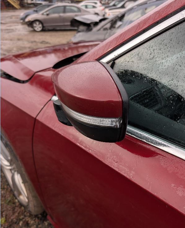 Rétroviseur extérieur OEM d'occasion pour VW Passat 2013-2015 (références : 561857507R9B9, 5Z1857537CGRU, 561857521A, 5C6949101)