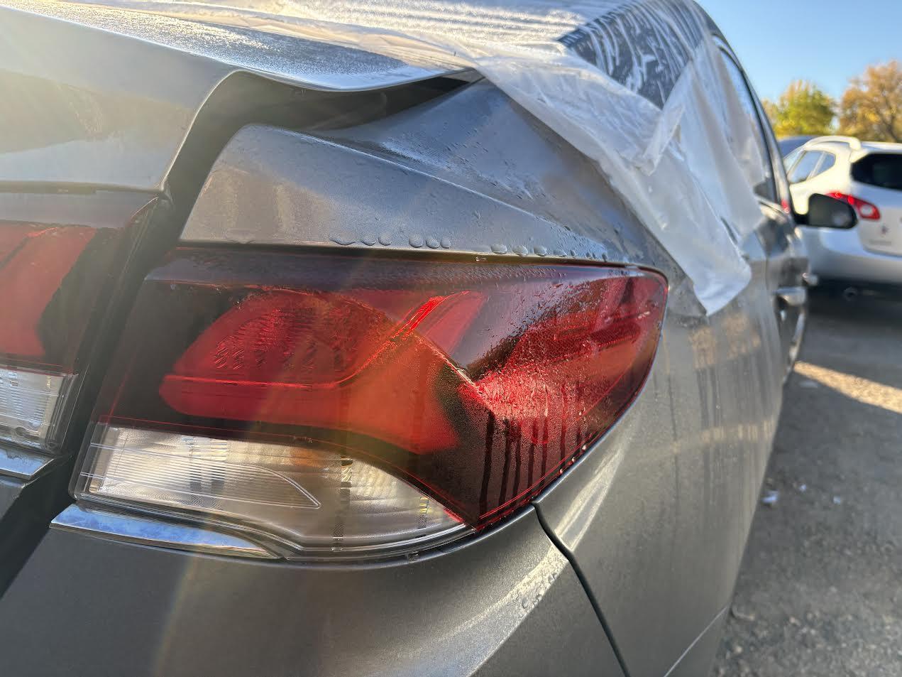 Feu arrière droit d'occasion OEM pour Hyundai Sonata 924024R050 (2011-2015)