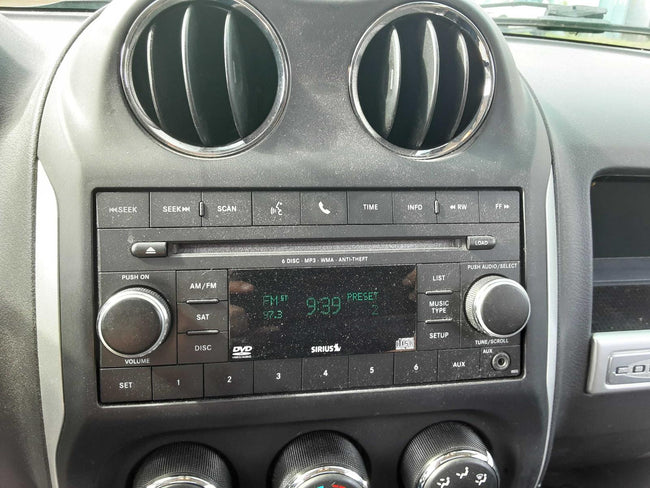 Équipement audio/vidéo d'origine d'occasion (sans radio satellite) compatible avec Jeep Patriot/Compass 2013-2017 : 68282482AA 68282482AB