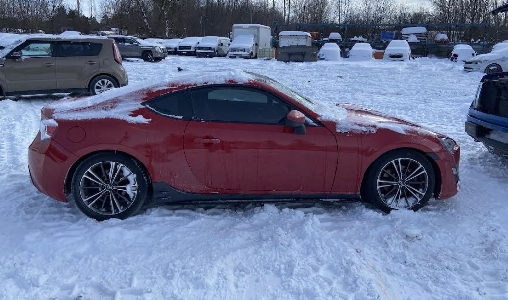 Alternateur d'origine d'occasion compatible avec Scion FR-S et BR-Z (2013-2016) et BR-Z (2017-2019) ; références : 86 23700AA750 et 23700AA751