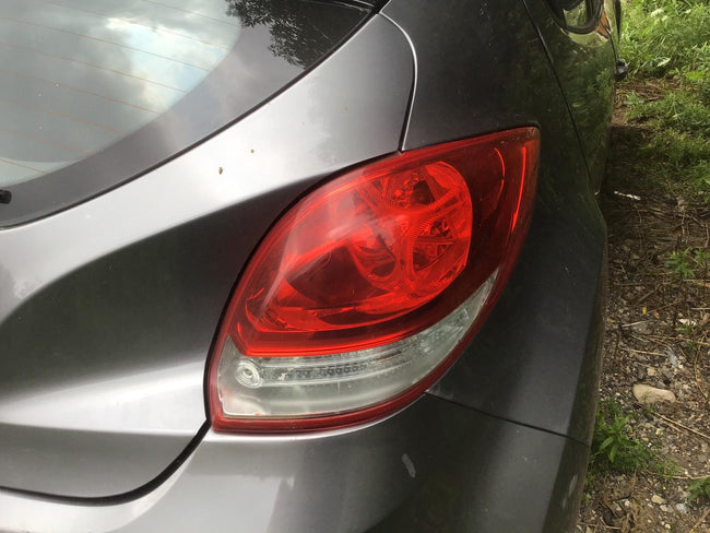 Feu arrière droit d'occasion OEM Veloster 924022V000 (2012-2017)