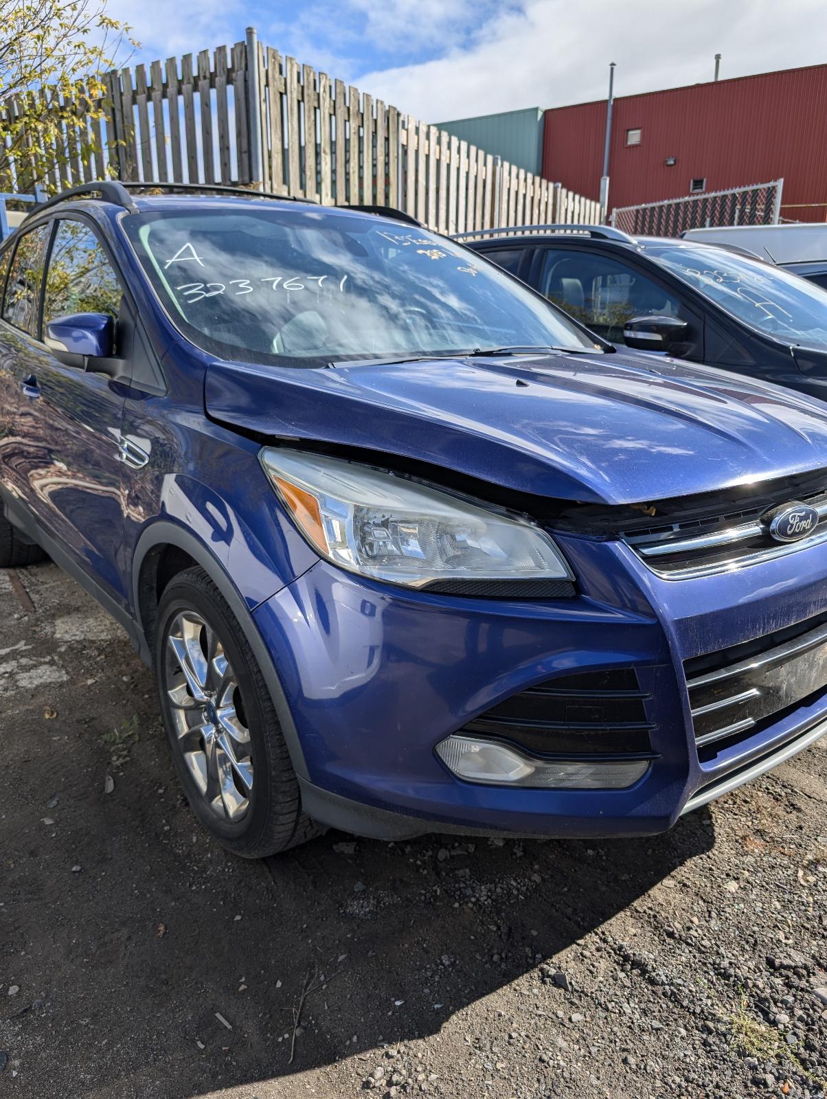 Phare halogène droit d'occasion pour Escape CJ5413W029AH ​​(2013-2016)