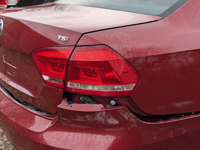 Feu arrière droit d'occasion OEM Jetta 5C6945096D 2011-2014