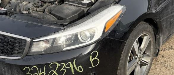 Used OEM Drive Side LH Halogen w/o LED Headlight fits 2017-2018 Kia Forte 92101B0701