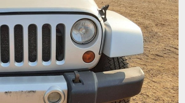 Used OEM LH Driver side Halogen Headlight fits 2007-2018 Jeep Wrangler 55078149AB 55078149AC