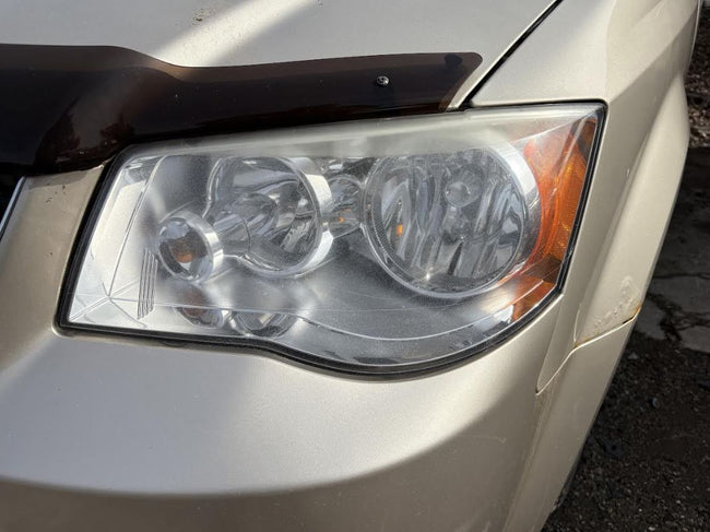 Phare halogène droit d'occasion OEM 2009-2020 Caravan Town &amp; Country 5113336AI