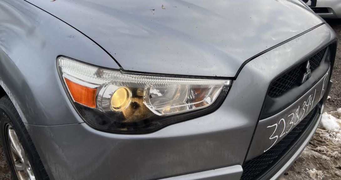 Phare droit d'occasion OEM pour Mitsubishi Outlander Sport et RVR 8301C224 (2011-2019)