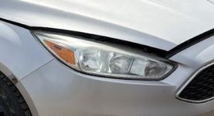 Used OEM RH Passenger side Halogen Chrome Headlight fits 2015-2018 Ford Focus F1EZ13008A