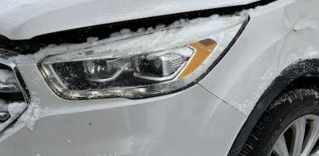 Phare avant gauche d'origine d'occasion, compatible avec Ford Escape 2017 (halogène avec éclairage LED d'accentuation, fond lumineux) et Ford Escape 2018-2019 (projecteur halogène avec LED, cadre chromé).