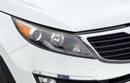 Used OEM RH Passenger side Halogen Headlight fits 2013-2016 Kia Sportage 921023W720