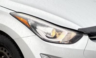 Phare projecteur droit d'origine d'occasion compatible avec Hyundai Elantra berline 2014-2016 et coupé 2014-2015 : référence 921023Y510 (fabrication américaine) ou 921023X45 (fabrication coréenne).