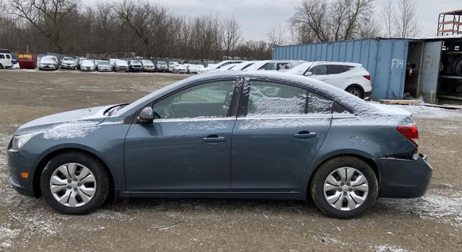 Porte avant OEM L d'occasion de qualité A pour Chevrolet Cruze 2012-2016 GM 95931667