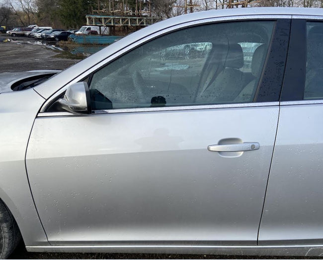 Porte avant OEM L d'occasion de qualité A pour Chevrolet Malibu 2014-2016 (référence 22953624)