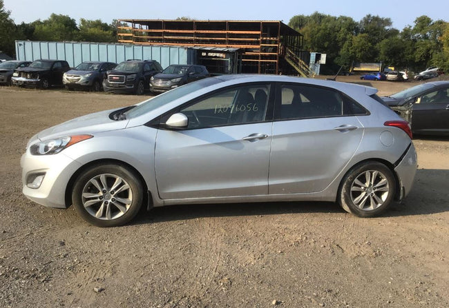 Porte avant OEM L d'occasion de qualité A pour Hyundai Elantra 2013-2017 (76003A5000)