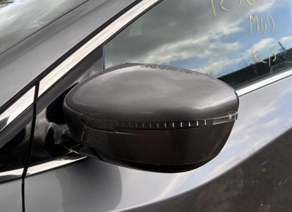 Used OEM LH Driver side Door Mirror Power w/o memory alert fits 2017-2024 Nissan Murano 963025AA4B, 963744BA0A