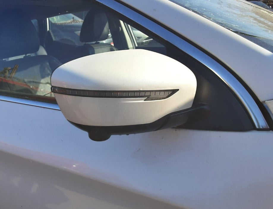 Used OEM RH Passenger side Door Mirror Power w/surround view fits 2020-2022 Nissan Qashqai/ Rogue Sport 963016MR0A 963735TA9A