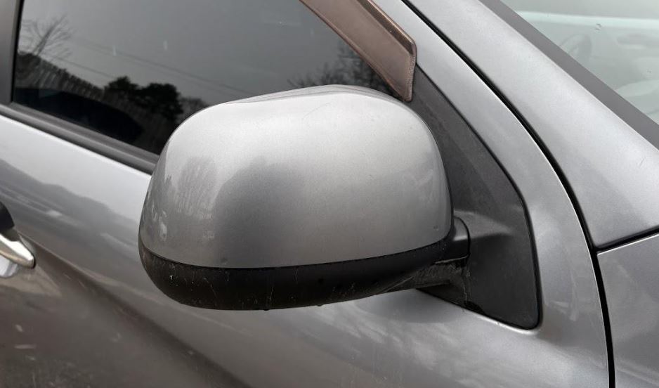Used OEM RH Passenger side Door Mirror Power w/o turn signal fits 2011-2013 Outlander, Outlander Sport, 2011-2018 RVR 7632B434, 7632A014RB