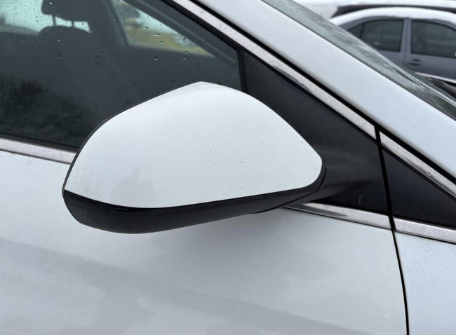 Used OEM RH Passenger Door Mirror w/o turn signal fits 2015-2017 Hyundai Sonata 87620C2000