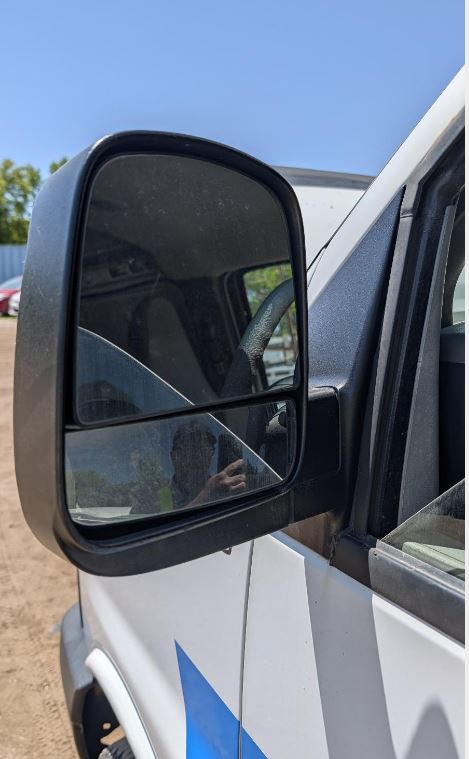 Rétroviseur extérieur gauche d'origine (OEM) d'occasion, compatible avec les modèles Express/Savana 1500 (2008-2014) et Express/Savana 2500/3500 (2008-2024).