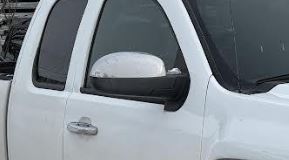 Used OEM RH Passenger Door Mirror w/o Turn Signal fits 2009-2014 Yukon/Yukon XL 1500, 2009-2013 Sierra 1500/Silverado 1500, 2010-2014 Sierra 2500/Silverado 2500, 2010 Sierra 3500/Silverado 3500 20810005