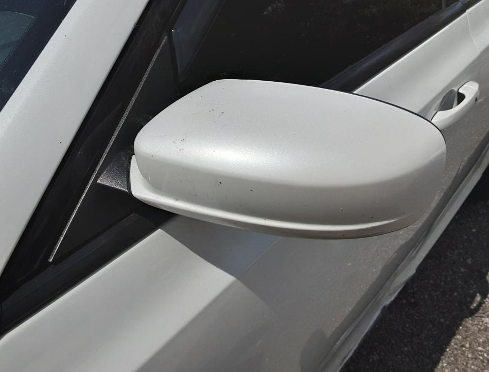 Used OEM LH Driver Side Door Heated Mirror w/o memory signal fits 2015-2022 Chrysler 300 5KW49GW7AC