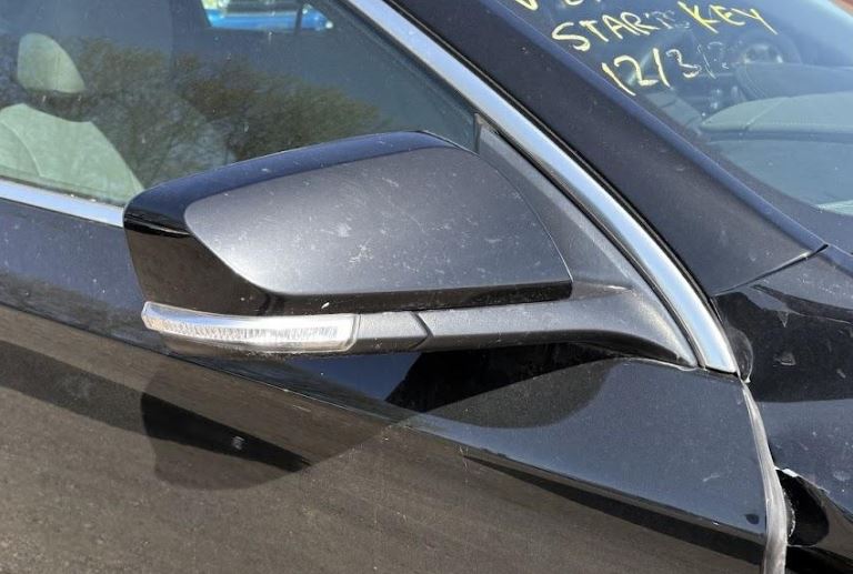 Used OEM RH Passenger side Door Mirror Power fits 2014-2015 Chevrolet Impala 22936942