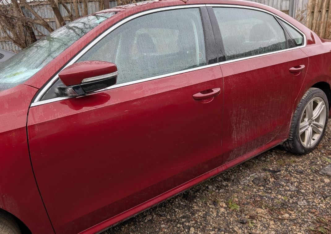 Rétroviseur extérieur OEM d'occasion pour VW Passat 2013-2015 (références : 561857507R9B9, 5Z1857537CGRU, 561857521A, 5C6949101)