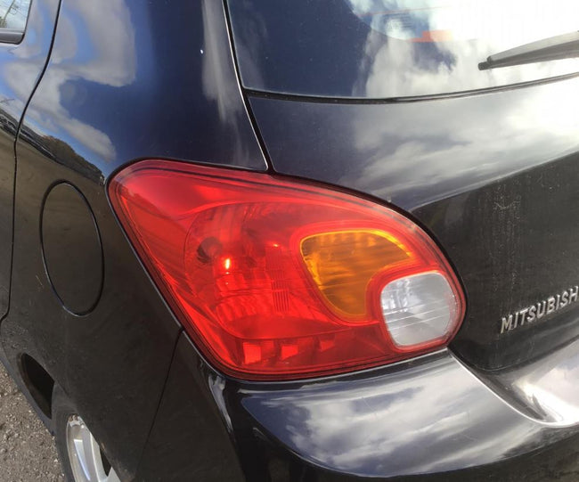 Feu arrière gauche côté conducteur d'occasion pour Mitsubishi Mirage 8330A783 2014-2015