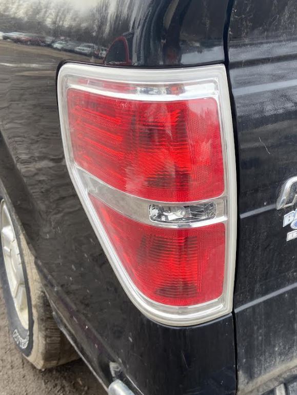 Feu arrière gauche d'occasion pour Ford F150 Pickup BL3Z13405B (2009-2014)
