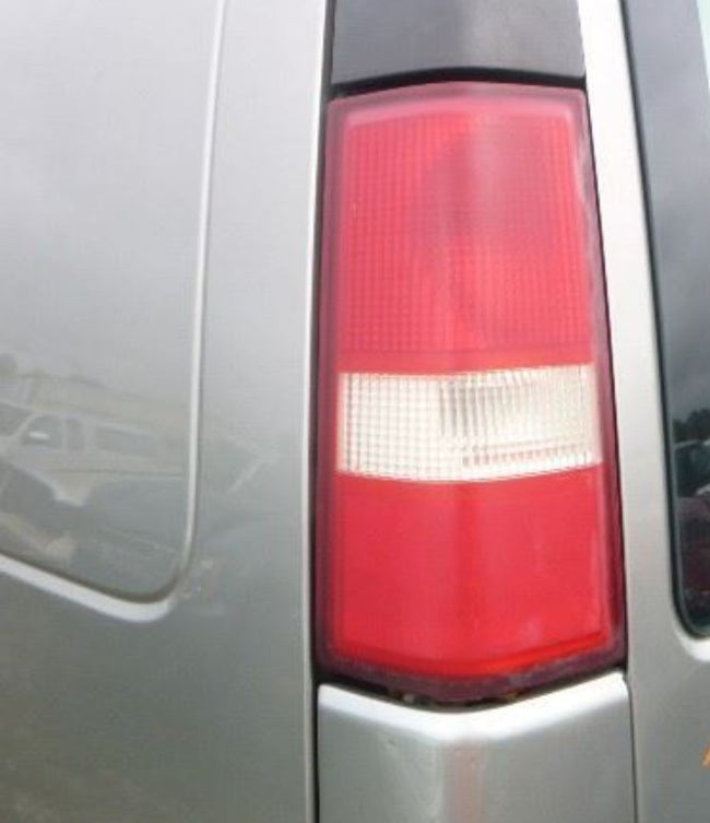 Feu arrière gauche d'origine d'occasion pour GMC Savana Chevrolet Express 1500 2500 3500 2003-2024 84216114