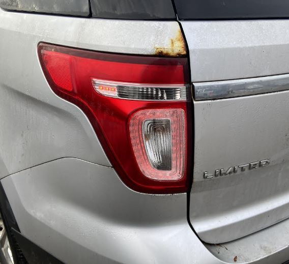 Feu arrière gauche côté conducteur d'occasion pour Ford Explorer 2011-2015 BB5Z13405C