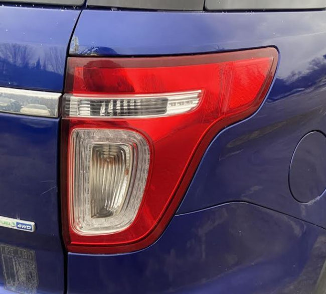 Feu arrière droit d'occasion pour Ford Explorer 2011-2015 BB5Z13404C